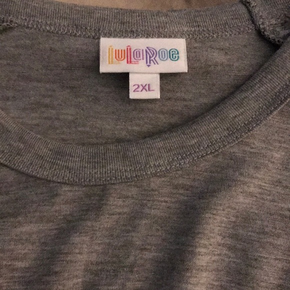 Lularoe Randy T - Picture 2 of 7